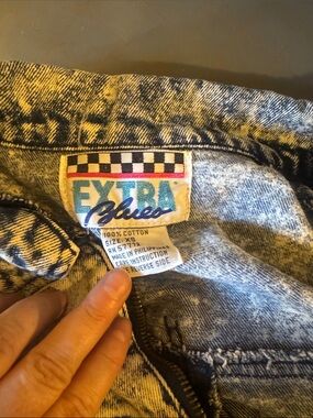 Extra Blues Acid Wash Cropped Denim Jacket